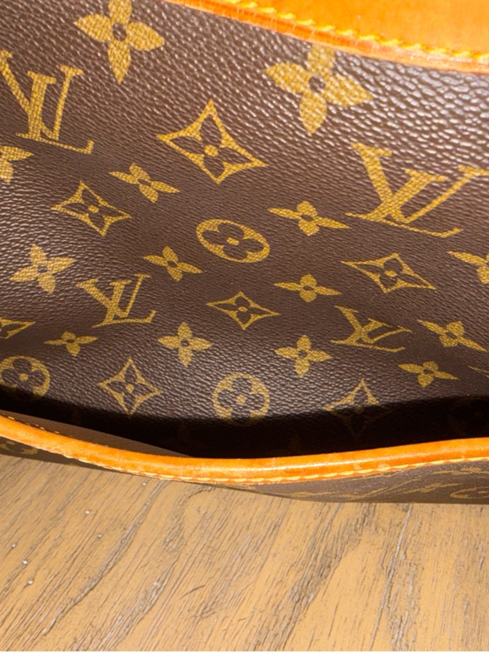 Louis Vuitton Monogram Deauville - Picture 9 of 10